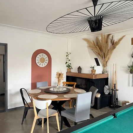 Cosy 6 Pers Avec Billard ,piscine ,jacuzzi Et Jardin Villa Lunel-Viel