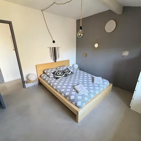 Cosy 6 Pers Avec Billard ,piscine ,jacuzzi Et Jardin * Lunel-Viel