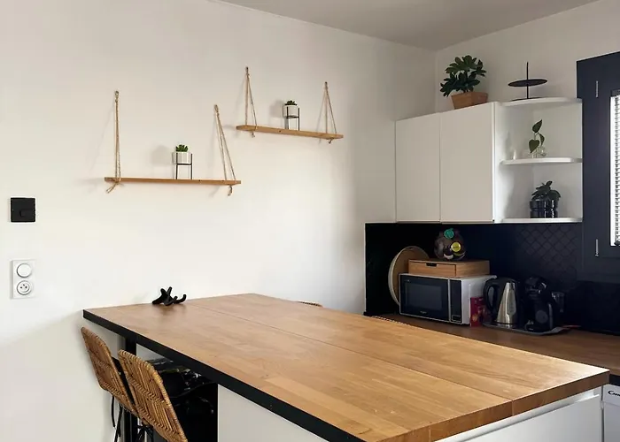 Cosy 6 Pers Avec Billard ,piscine ,jacuzzi Et Jardin * Lunel-Viel