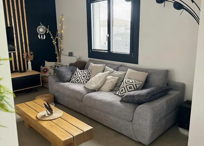 Cosy 6 Pers Avec Billard ,piscine ,jacuzzi Et Jardin Vila *